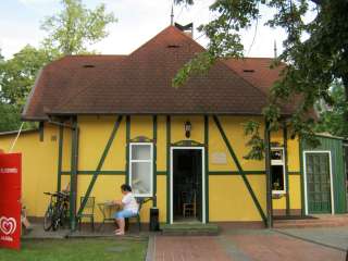 Nyíregyháza-Sóstó, Vasútállomás 1.kép.jpg Nyíregyháza-Sóstó, Vasútállomás 1.kép.jpg