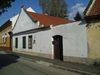 Pápa, Gyurátz F. u. 18. 1.kép.jpg Pápa, Gyurátz F. u. 18. 1.kép.jpg