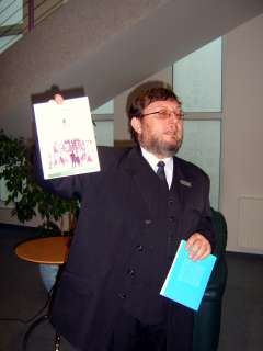 STA65543 - A könyvtár-kapu a világra címmel jelent meg könyvtárunkról a második könyv.JPG STA65543 - A könyvtár-kapu a világra címmel jelent meg könyvtárunkról a második könyv.JPG